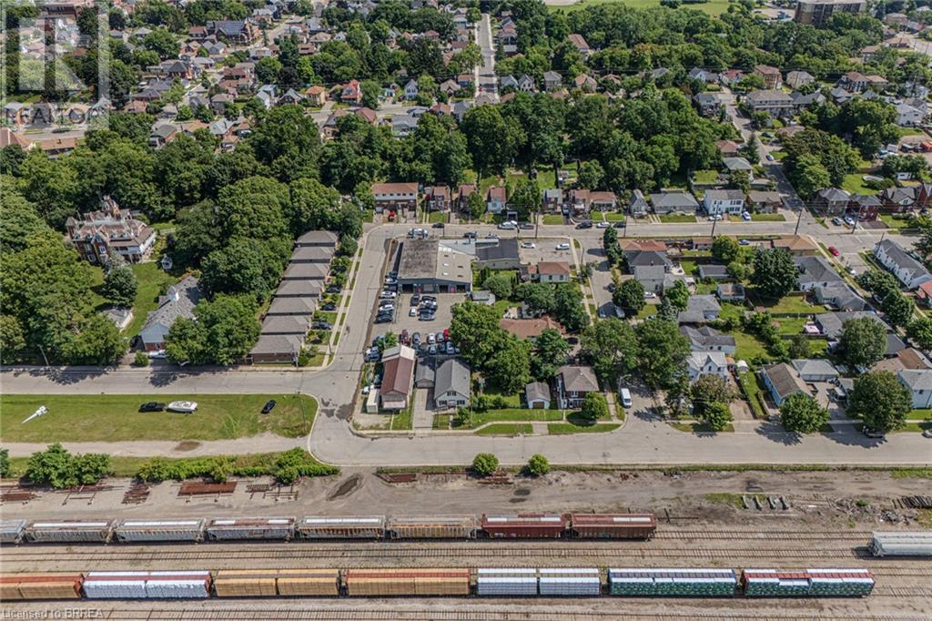 14 Ann Street, Brantford, Ontario  N3R 3X8 - Photo 2 - 40670502