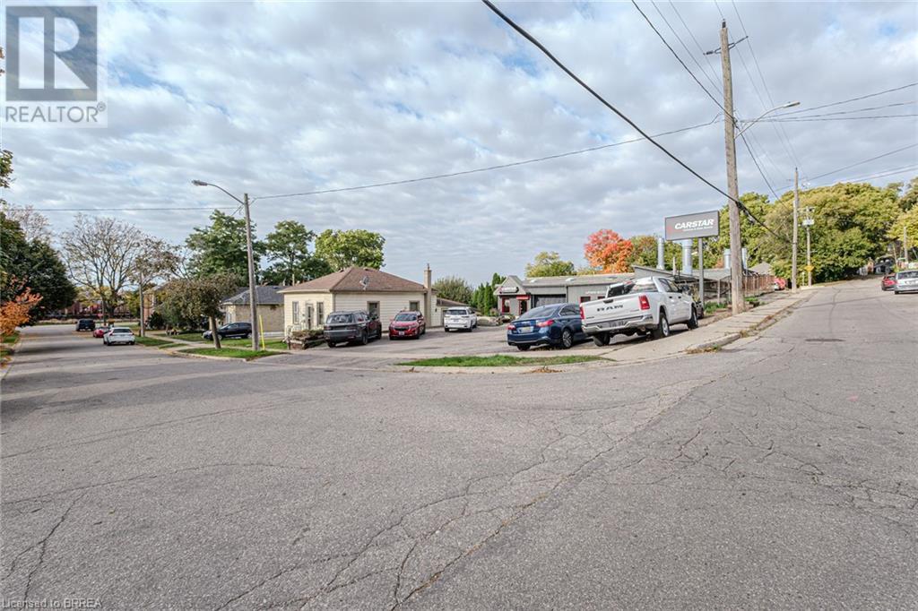 14 Ann Street, Brantford, Ontario  N3R 3X8 - Photo 24 - 40670502