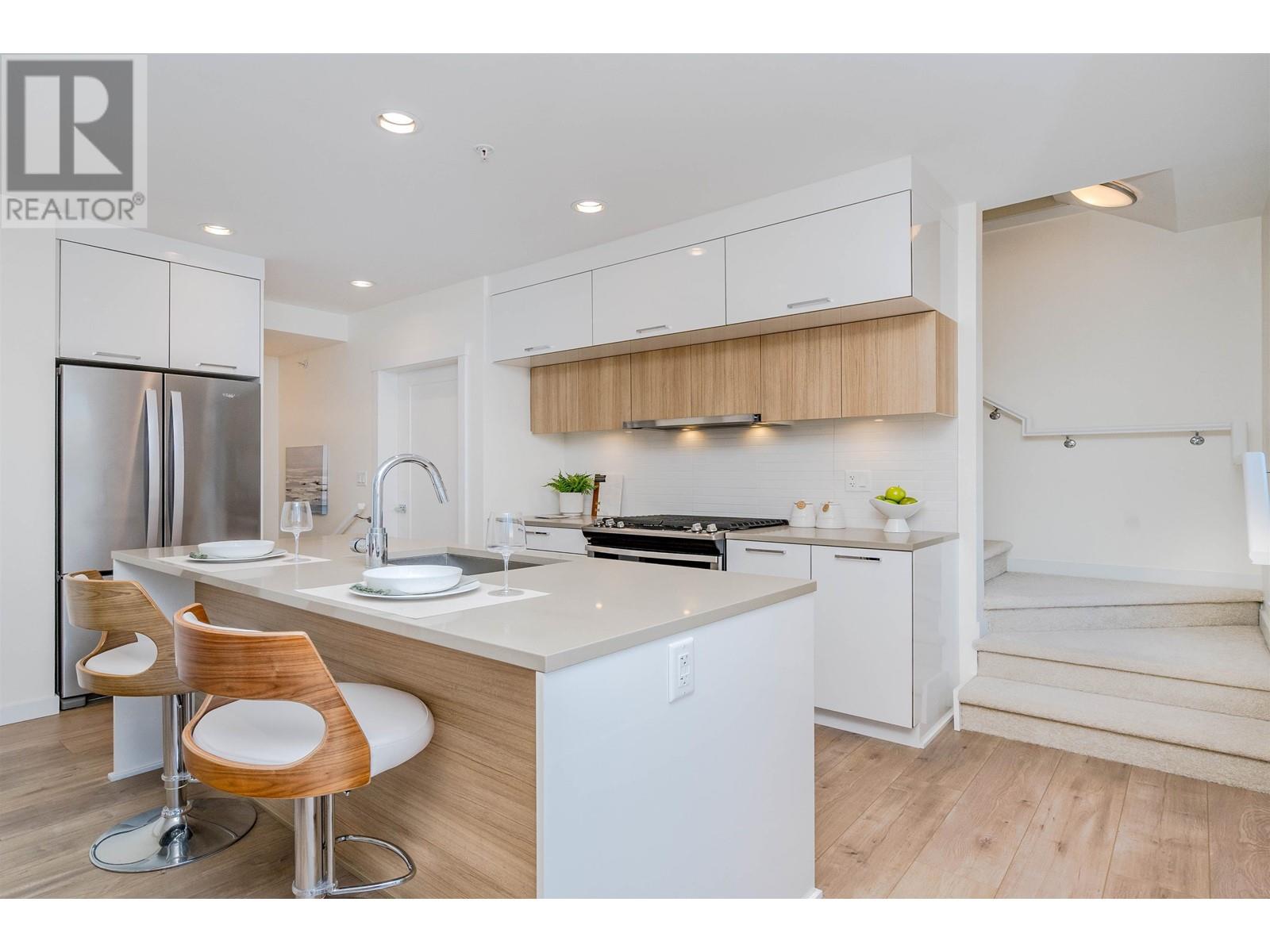 2729 Ward Street, Vancouver, British Columbia  V5R 4S7 - Photo 6 - R2938529
