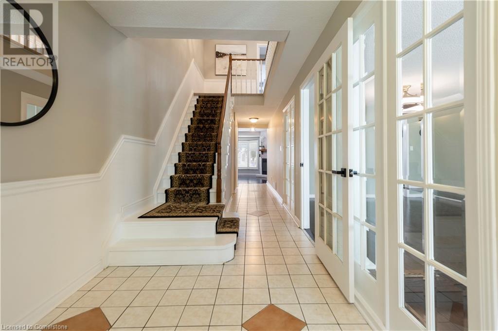 11 Waterford Crescent, Stoney Creek, Ontario  L8E 4Z8 - Photo 10 - 40676261