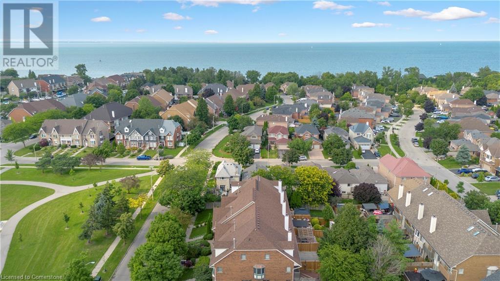 11 Waterford Crescent, Stoney Creek, Ontario  L8E 4Z8 - Photo 3 - 40676261