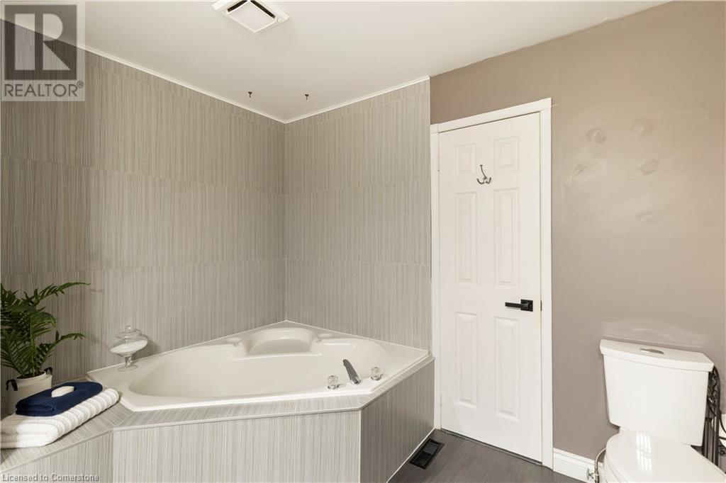 11 Waterford Crescent, Stoney Creek, Ontario  L8E 4Z8 - Photo 38 - 40676261