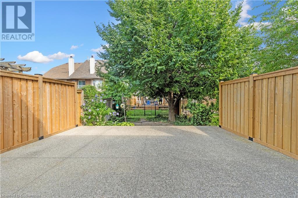 11 Waterford Crescent, Stoney Creek, Ontario  L8E 4Z8 - Photo 46 - 40676261