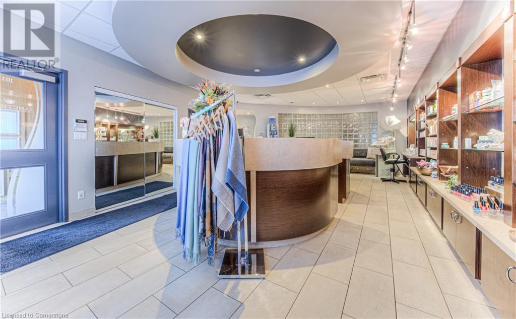 370 University Avenue E Unit# 102 & 103, Waterloo, Ontario  N2K 3N2 - Photo 4 - 40673923