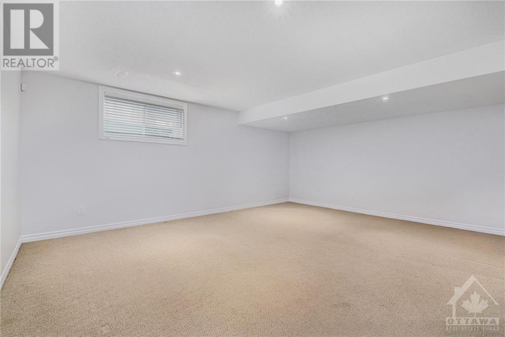635 Whitecliffs Avenue, Ottawa, Ontario  K1V 2N4 - Photo 26 - X10419702