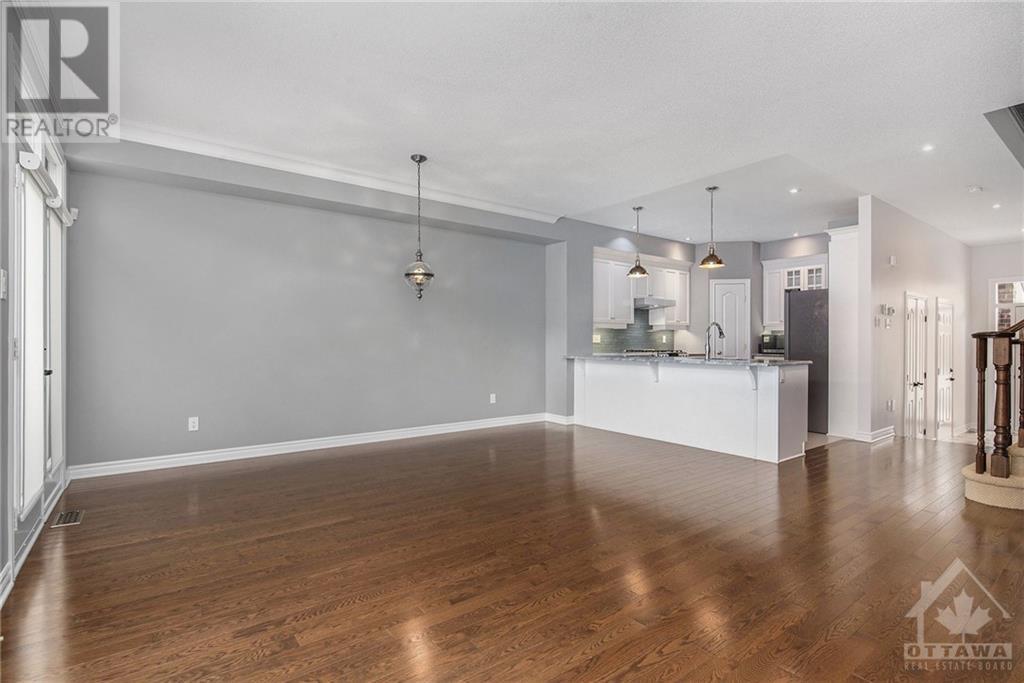 635 Whitecliffs Avenue, Ottawa, Ontario  K1V 2N4 - Photo 9 - X10419702