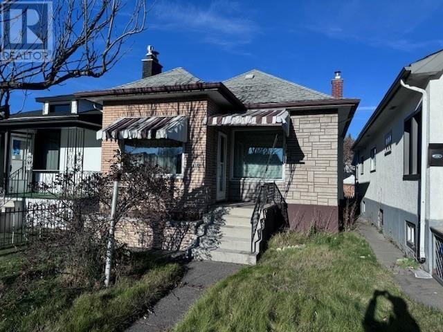 319 FINLAYSON ST, THUNDER BAY, Ontario