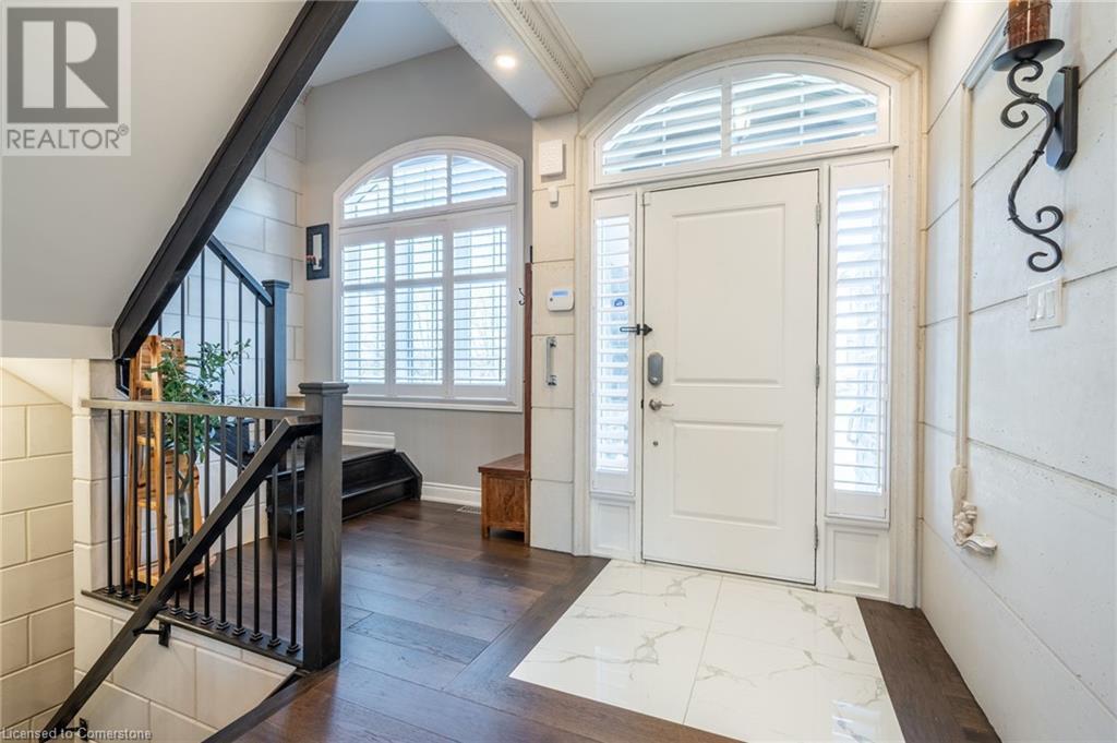 8 Cesar Place, Ancaster, Ontario  L9G 0G3 - Photo 2 - 40676405