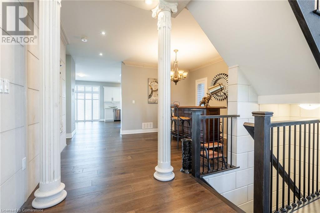 8 Cesar Place, Ancaster, Ontario  L9G 0G3 - Photo 4 - 40676405