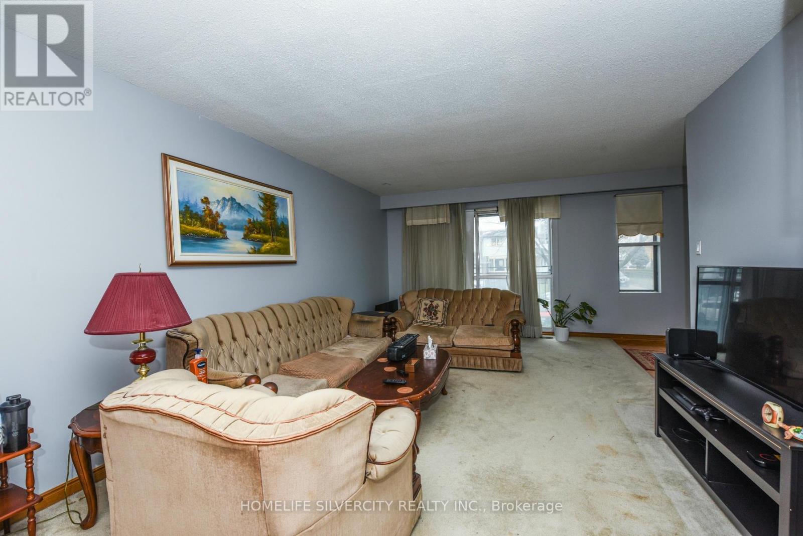 3301 Chipley Crescent, Mississauga (Malton), Ontario  L4T 2E3 - Photo 8 - W10418313