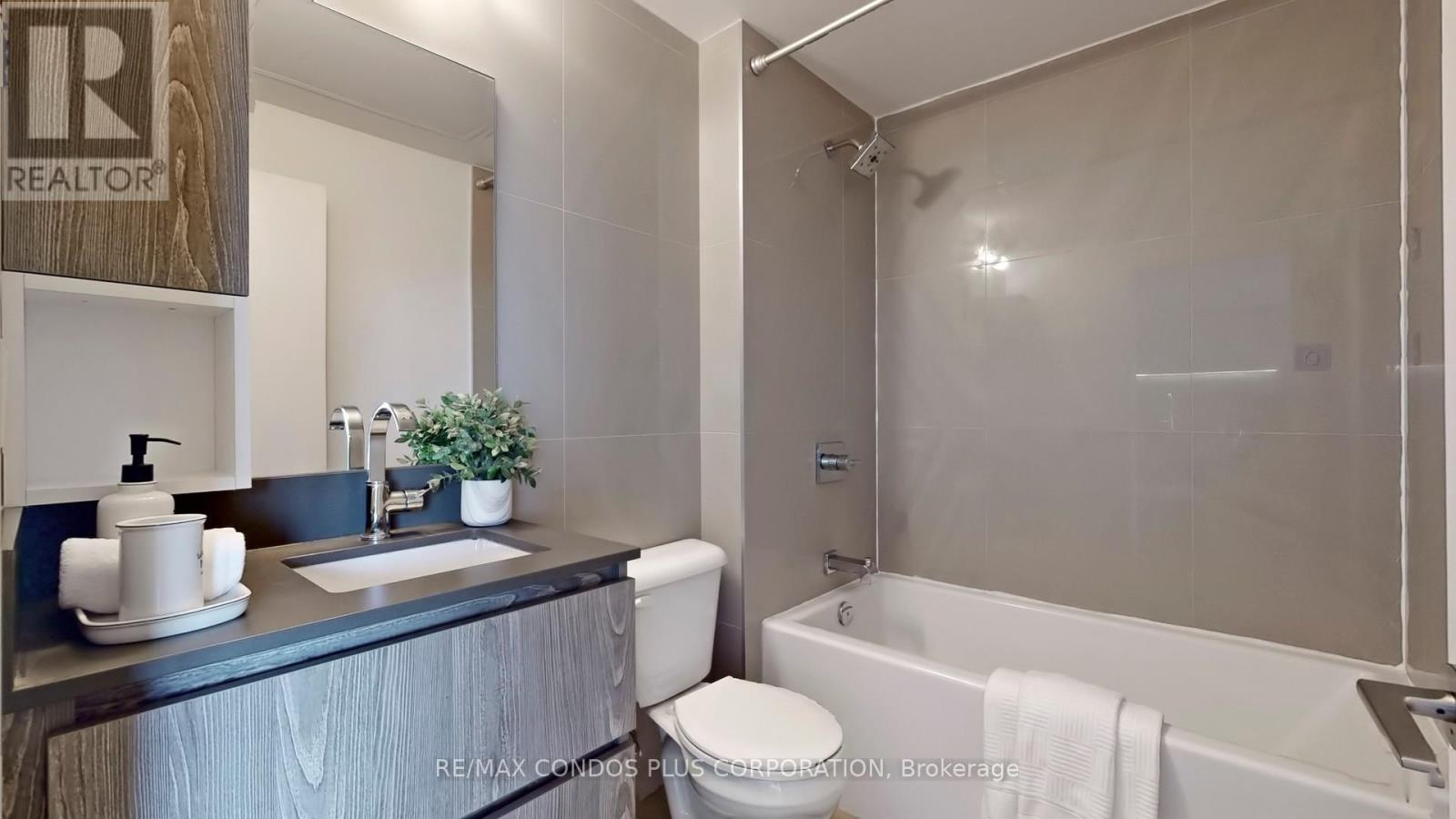 821 - 30 Baseball Place, Toronto, Ontario  M4M 0E8 - Photo 17 - E9788013