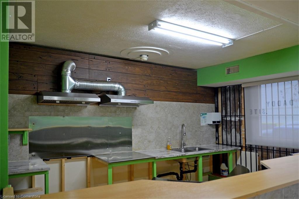 77 Robinson Street, Simcoe, Ontario  N3Y 1W7 - Photo 3 - 40676457