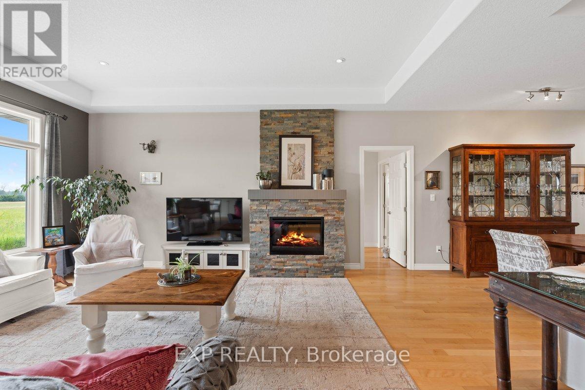 49 Maplehurst Crescent, Prince Edward County, Ontario  K0K 3L0 - Photo 11 - X10418629