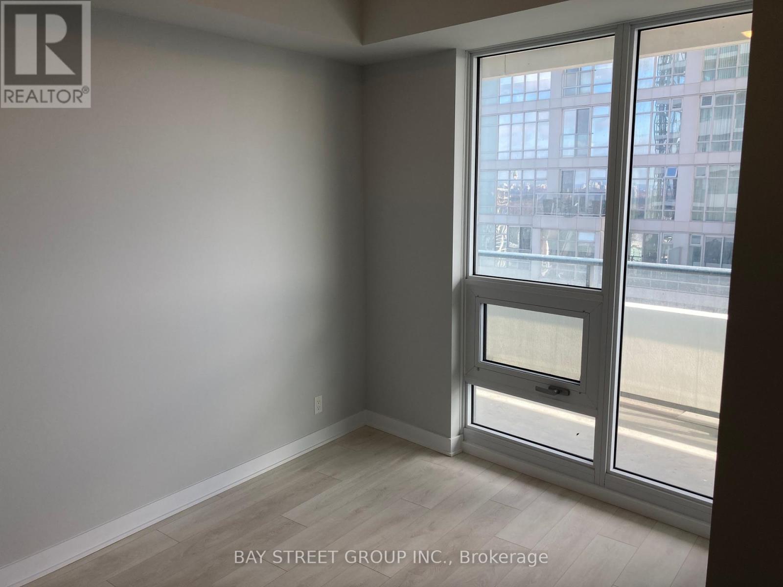 2221 Yonge Street, Toronto, Ontario  M4S 2B4 - Photo 4 - C10418779