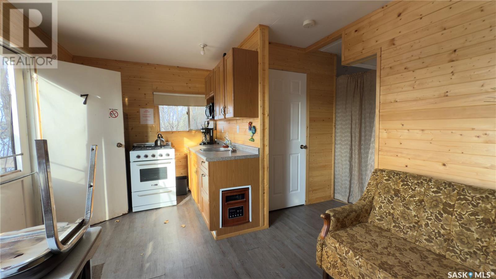 Pierce Lake Lodge - Cabins & Campground, Pierceland, Saskatchewan  S0M 2K0 - Photo 24 - SK987980