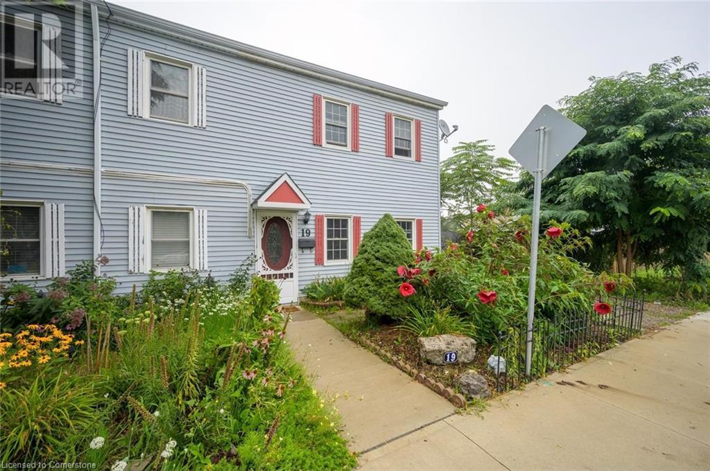 19 Strachan Street E, Hamilton, Ontario  L8L 3M2 - Photo 3 - 40676469