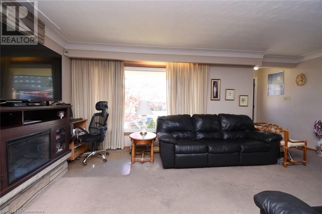 152 West 4th Street, Hamilton, Ontario  L9C 3N2 - Photo 6 - 40669896