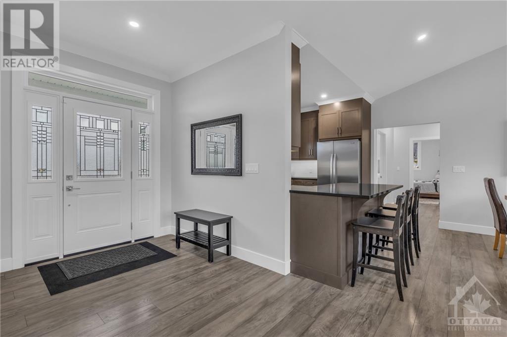 1077 Shearer Drive, Brockville, Ontario K6V 7K1 - Photo 3 - X10423119