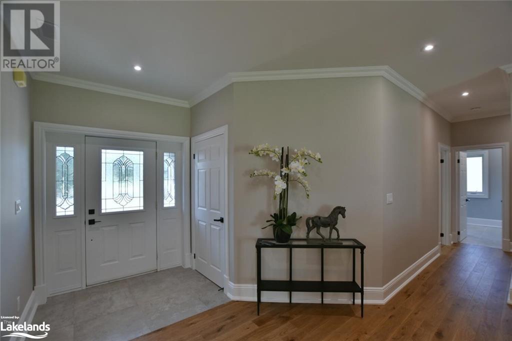 4 Laurel Boulevard, Collingwood, Ontario  L9Y 5A8 - Photo 2 - 40676132