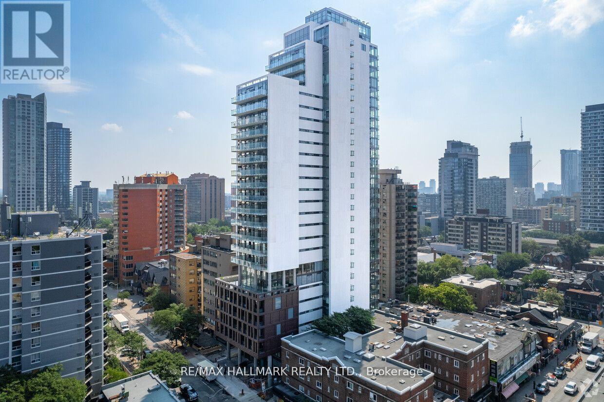 1105 - 81 WELLESLEY STREET E, Toronto, Ontario