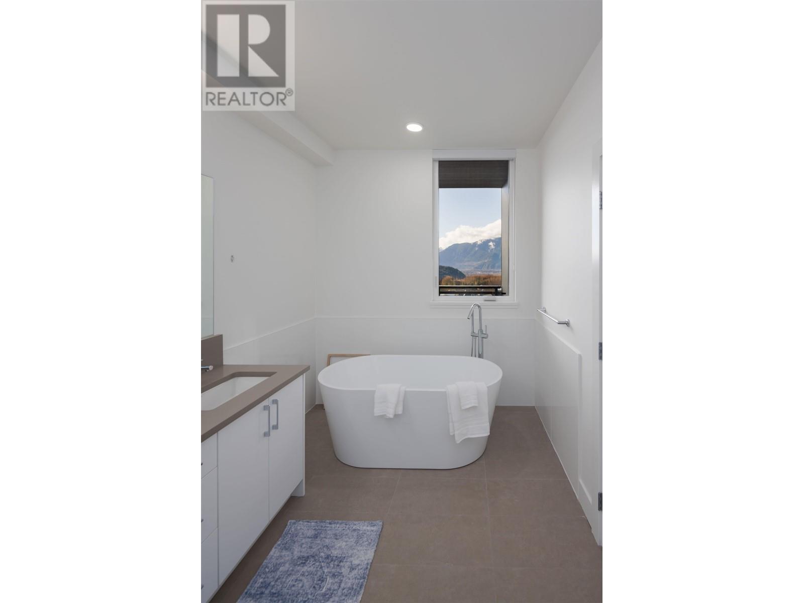 307 3405 Mamquam Road, Squamish, British Columbia  V8B 1E4 - Photo 4 - R2901537