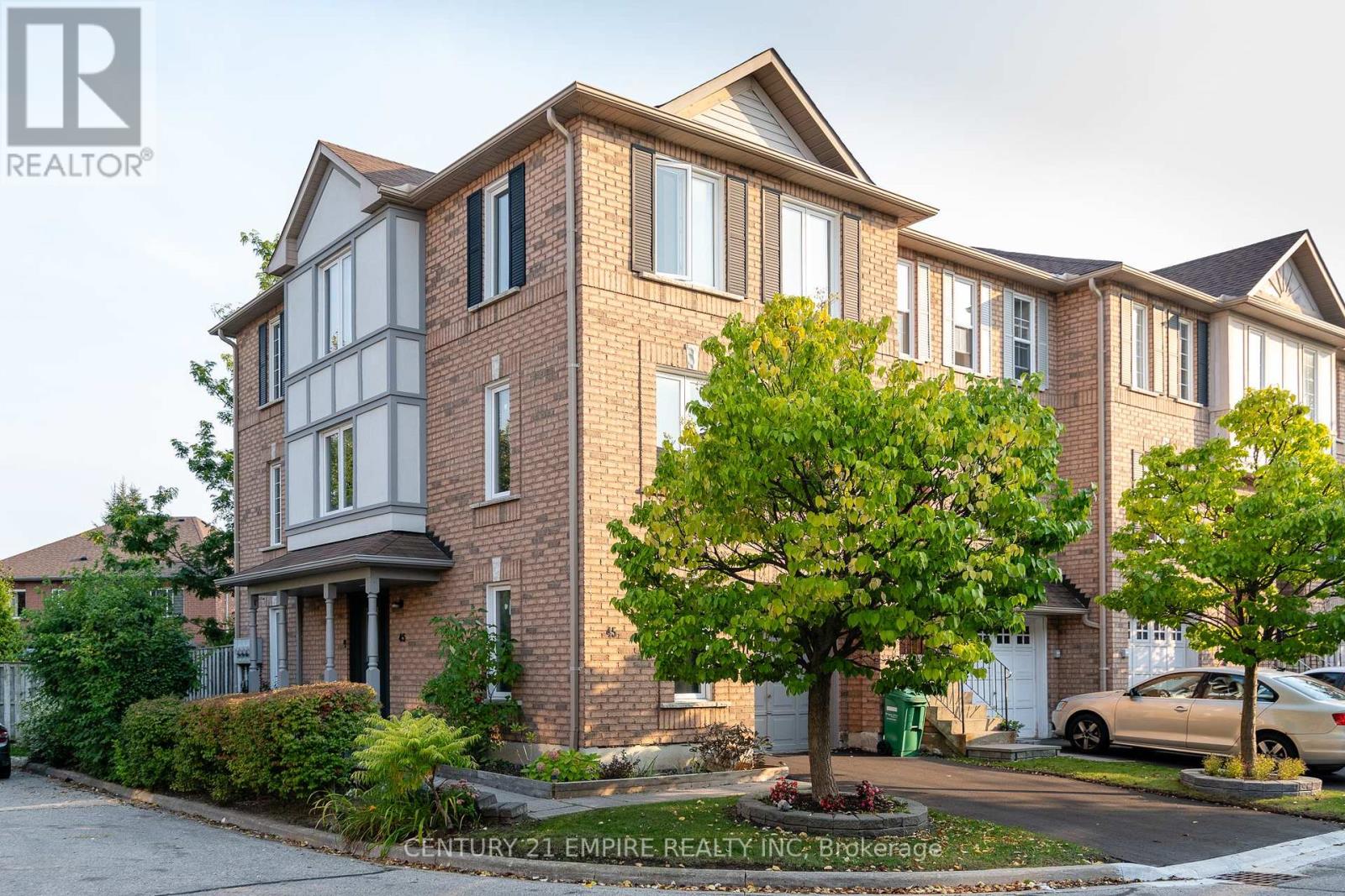 45 - 2 CLAY BRICK COURT, Brampton, Ontario