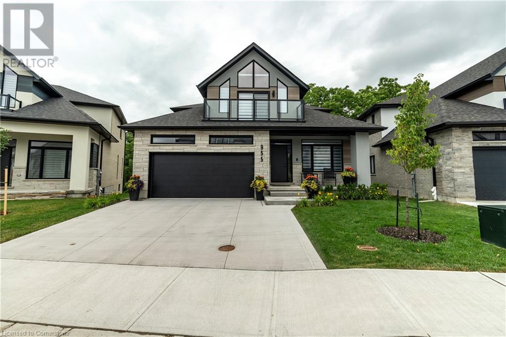 955 Stonecliffe WalkKitchener, Ontario  N2P 0K5 - Photo 2 - 40663220