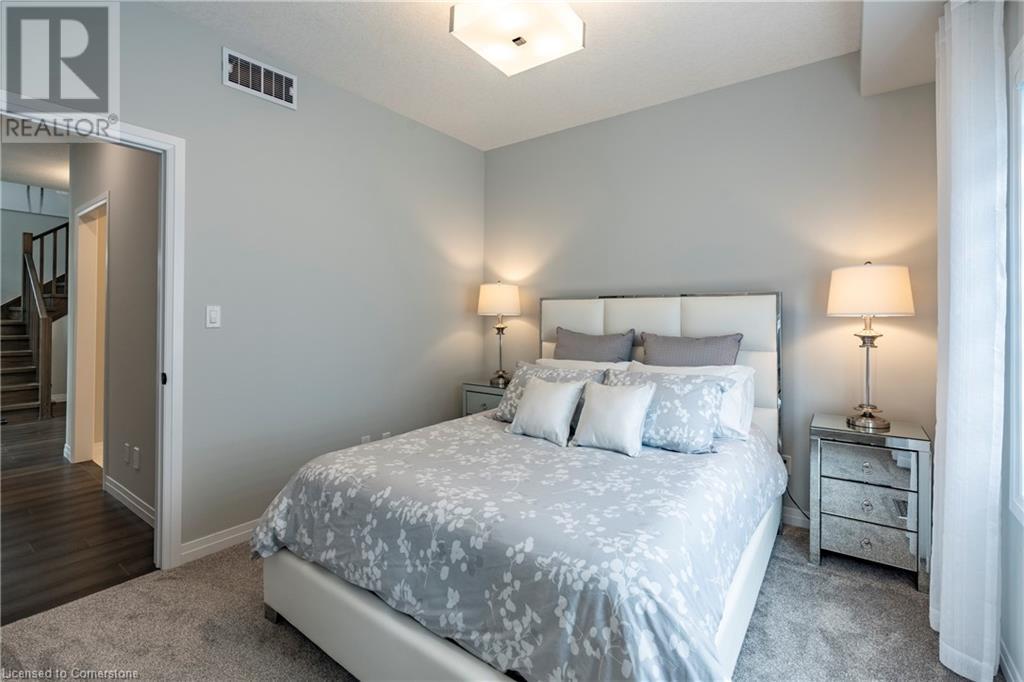 955 Stonecliffe WalkKitchener, Ontario  N2P 0K5 - Photo 19 - 40663220
