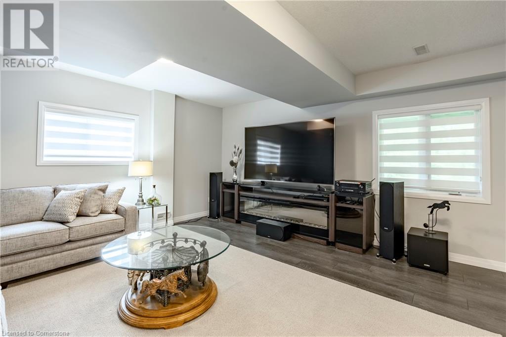 955 Stonecliffe WalkKitchener, Ontario  N2P 0K5 - Photo 36 - 40663220