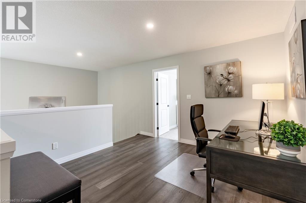 955 Stonecliffe WalkKitchener, Ontario  N2P 0K5 - Photo 23 - 40663220