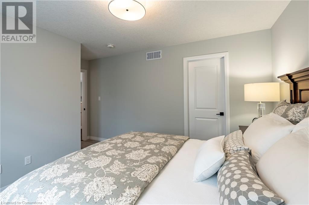955 Stonecliffe WalkKitchener, Ontario  N2P 0K5 - Photo 32 - 40663220