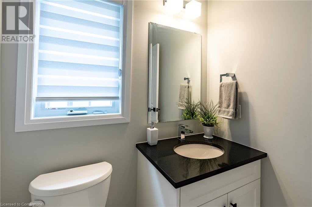 955 Stonecliffe WalkKitchener, Ontario  N2P 0K5 - Photo 18 - 40663220