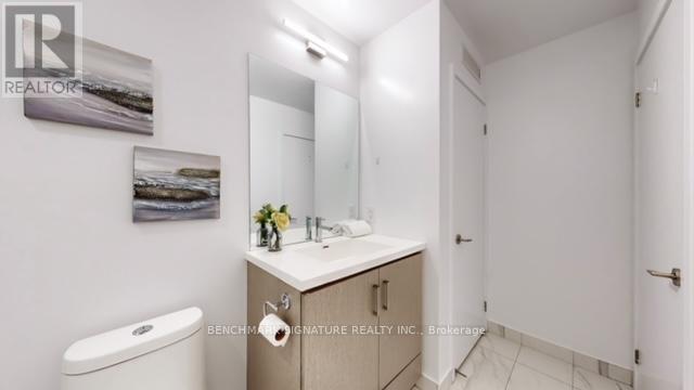 1001 - 10 Honeycrisp Crescent, Vaughan, Ontario  L4K 0M7 - Photo 8 - N10420355