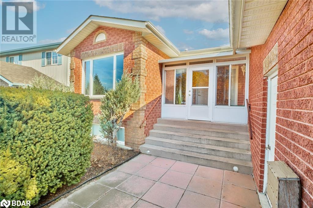 17 Mayfair Drive, Barrie, Ontario  L4N 6Y7 - Photo 4 - 40676128