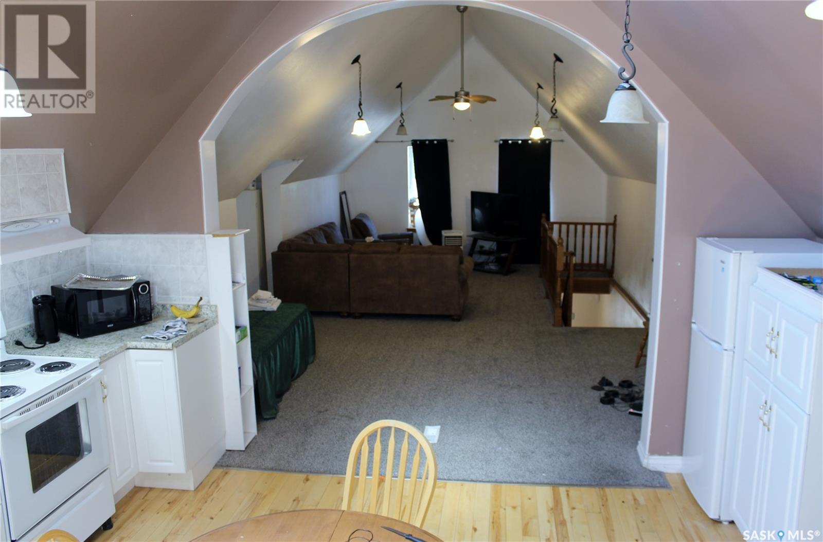 3 2nd Avenue, Weyburn, Saskatchewan  S4H 1W7 - Photo 27 - SK988029