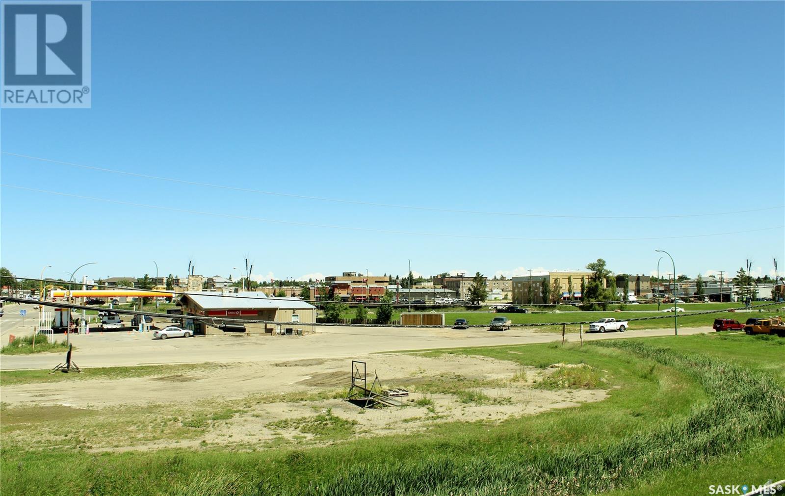 3 2nd Avenue, Weyburn, Saskatchewan  S4H 1W7 - Photo 37 - SK988029