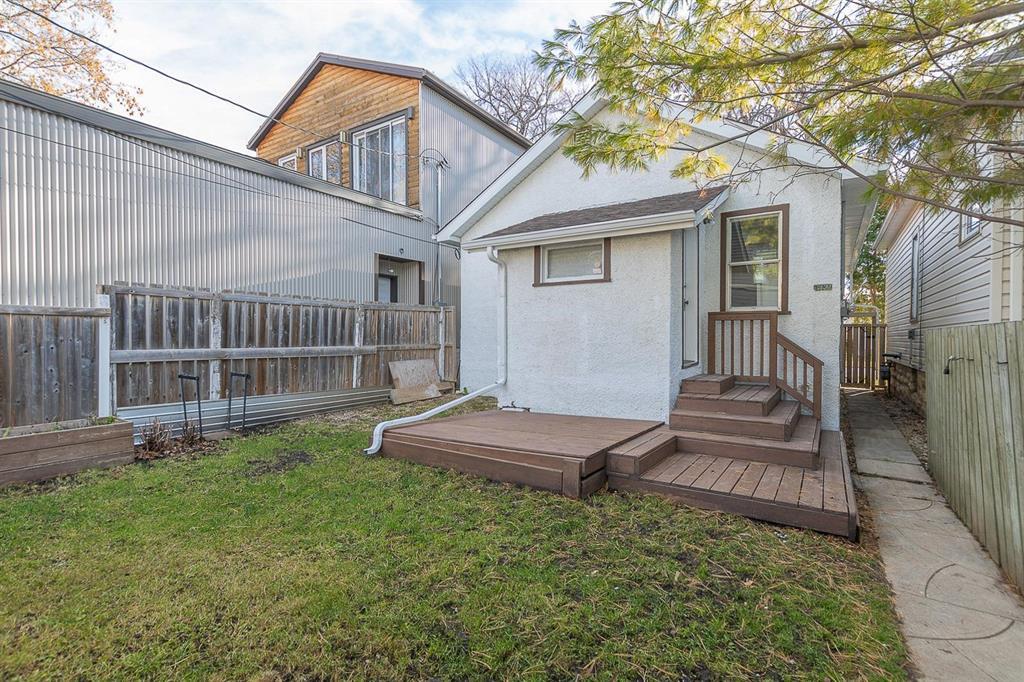 33 Morley Avenue, Winnipeg, Manitoba  R3L 0X3 - Photo 21 - 202420228