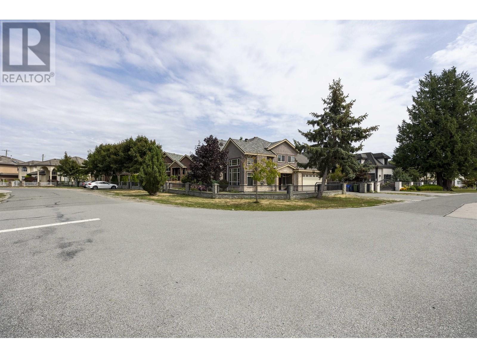 Listing Picture 3 of 25 : 10120 AQUILA ROAD, Richmond / 烈治文 - 魯藝地產 Yvonne Lu Group - MLS Medallion Club Member