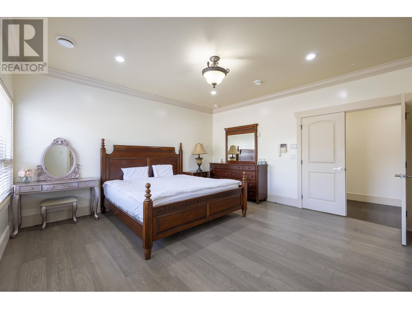 Listing Picture 19 of 25 : 10120 AQUILA ROAD, Richmond / 烈治文 - 魯藝地產 Yvonne Lu Group - MLS Medallion Club Member