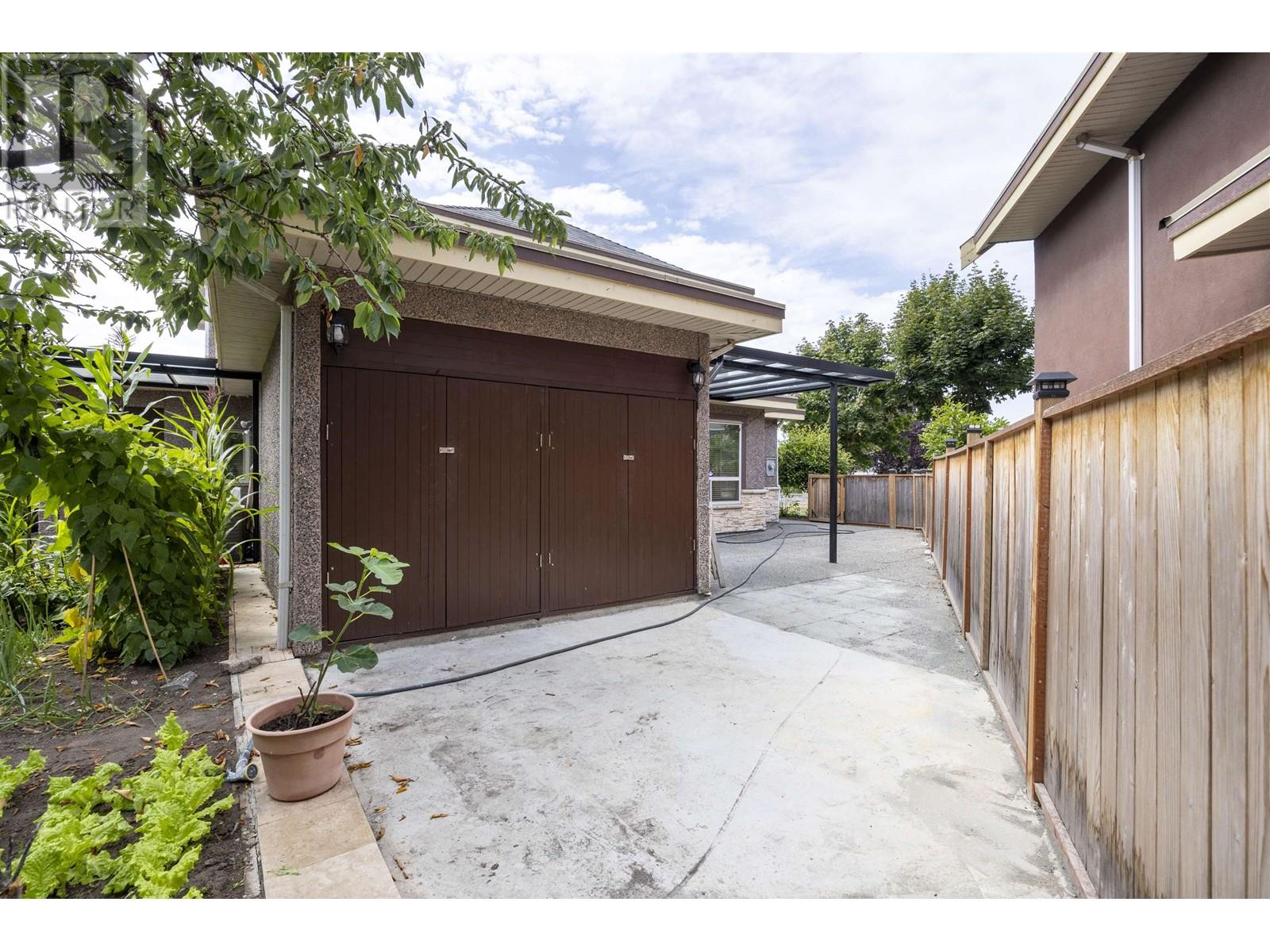 Listing Picture 24 of 25 : 10120 AQUILA ROAD, Richmond / 烈治文 - 魯藝地產 Yvonne Lu Group - MLS Medallion Club Member