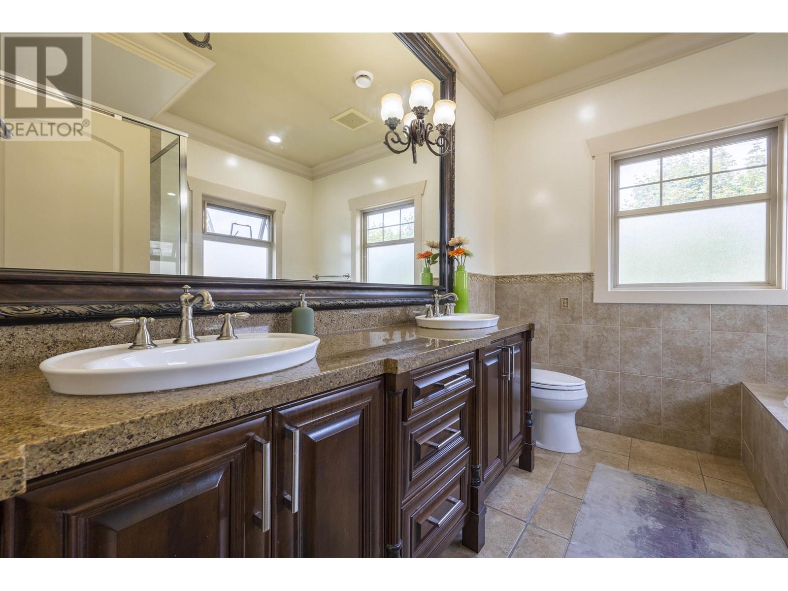 Listing Picture 13 of 25 : 10120 AQUILA ROAD, Richmond / 烈治文 - 魯藝地產 Yvonne Lu Group - MLS Medallion Club Member