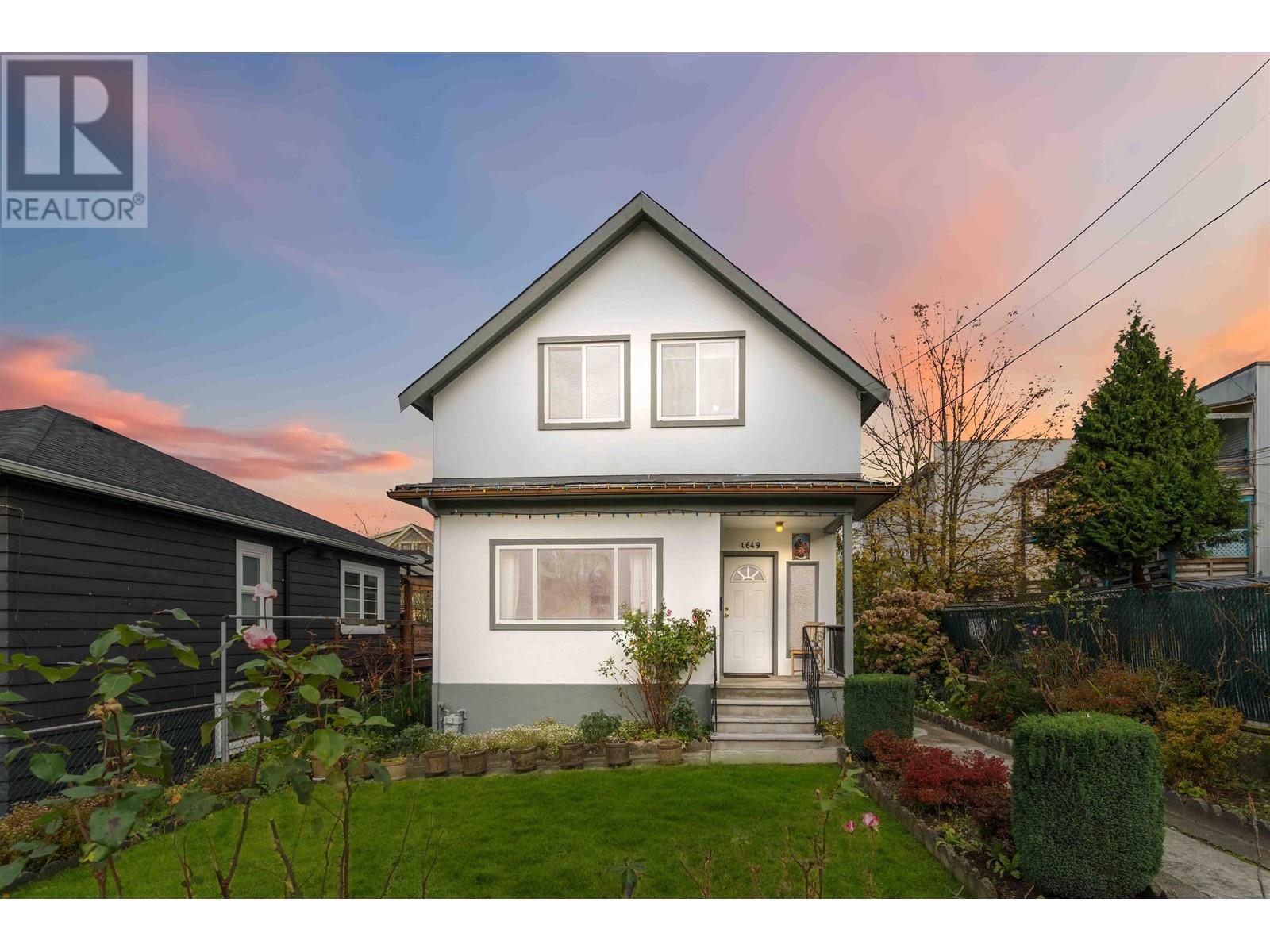 1649 Grant Street, Vancouver, British Columbia  V5L 2Y4 - Photo 1 - R2943386