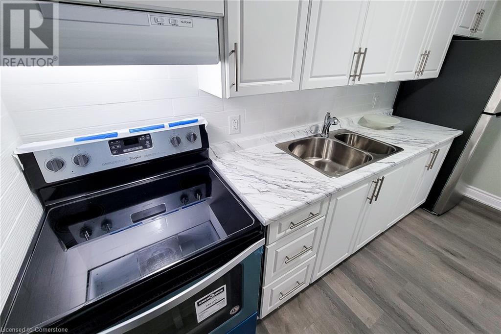 300 Balmoral Avenue N, Hamilton, Ontario  L8L 7S4 - Photo 30 - 40676590