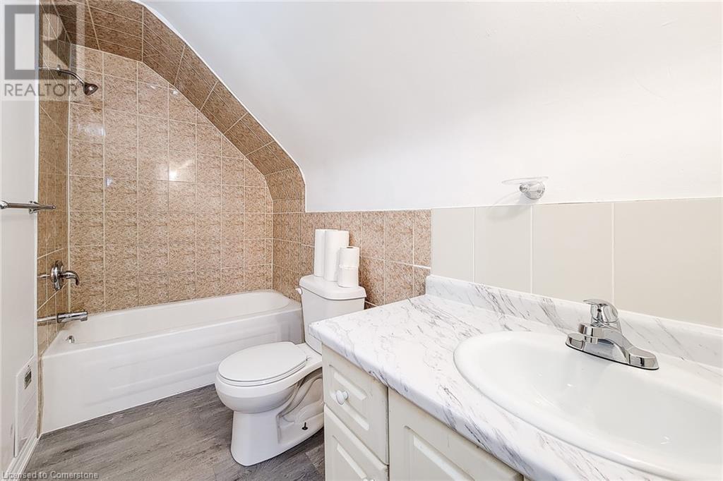 300 Balmoral Avenue N, Hamilton, Ontario  L8L 7S4 - Photo 48 - 40676590