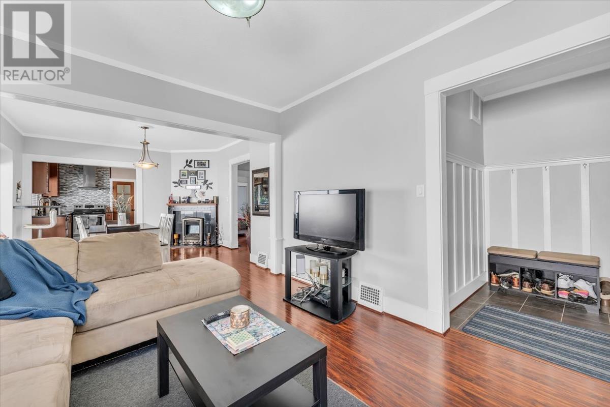 4160 St. Catherines Street, Vancouver, British Columbia  V5V 4L8 - Photo 9 - R2943450