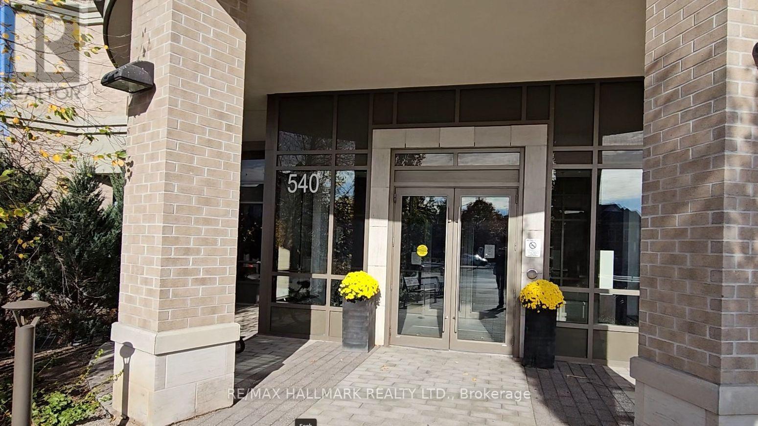 Property at 606 - 540 BUR OAK AVENUE image 3