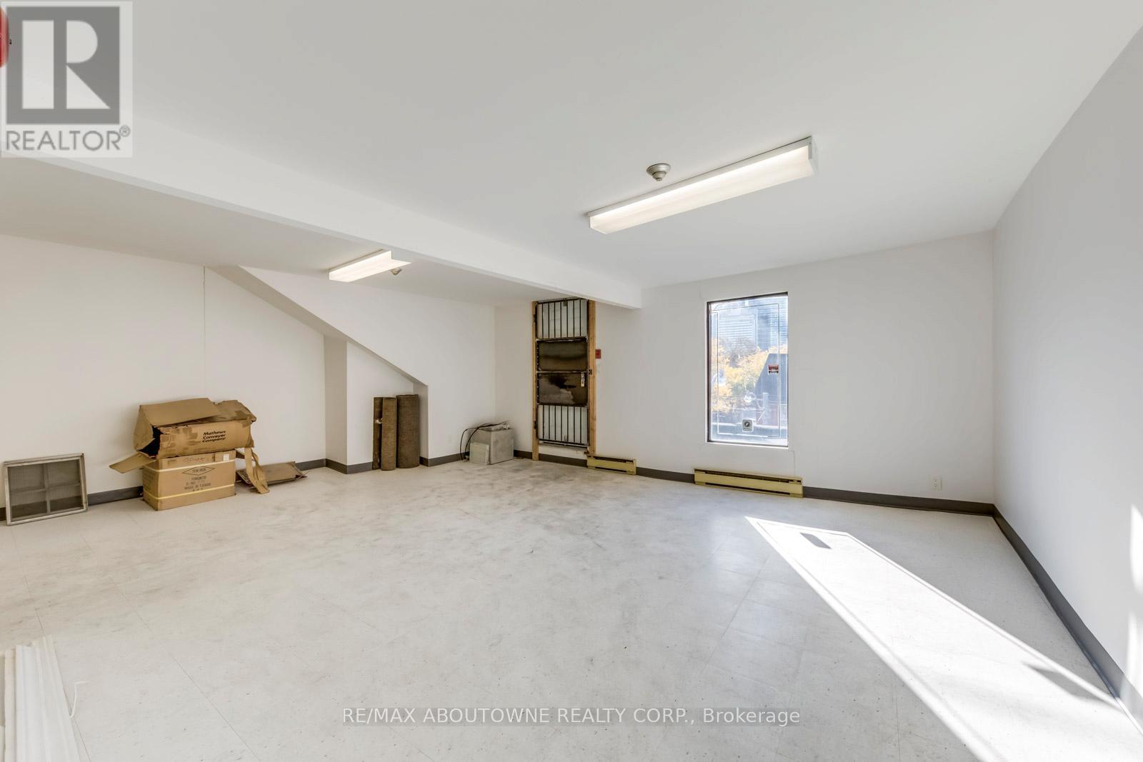 2 Fl - 454 Dundas Street W, Toronto, Ontario  M5T 1G9 - Photo 23 - C9506500