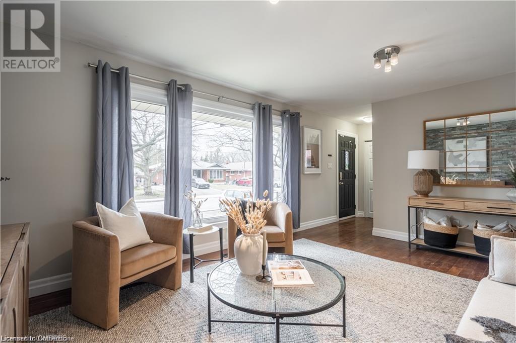 34 Briarwood Crescent Unit# Upper, Hamilton, Ontario  L9C 4B9 - Photo 4 - 40675909