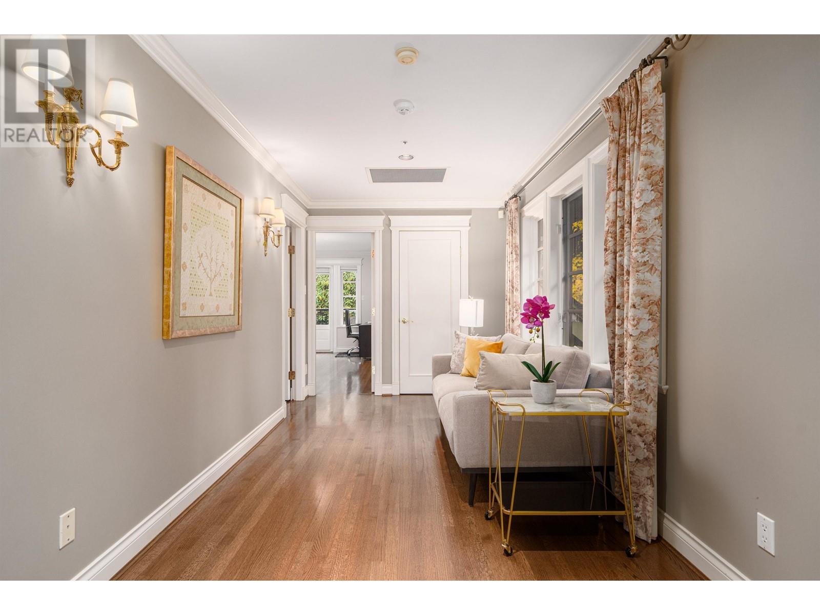 Listing Picture 18 of 40 : 1638 MARPOLE AVENUE, Vancouver / 溫哥華 - 魯藝地產 Yvonne Lu Group - MLS Medallion Club Member