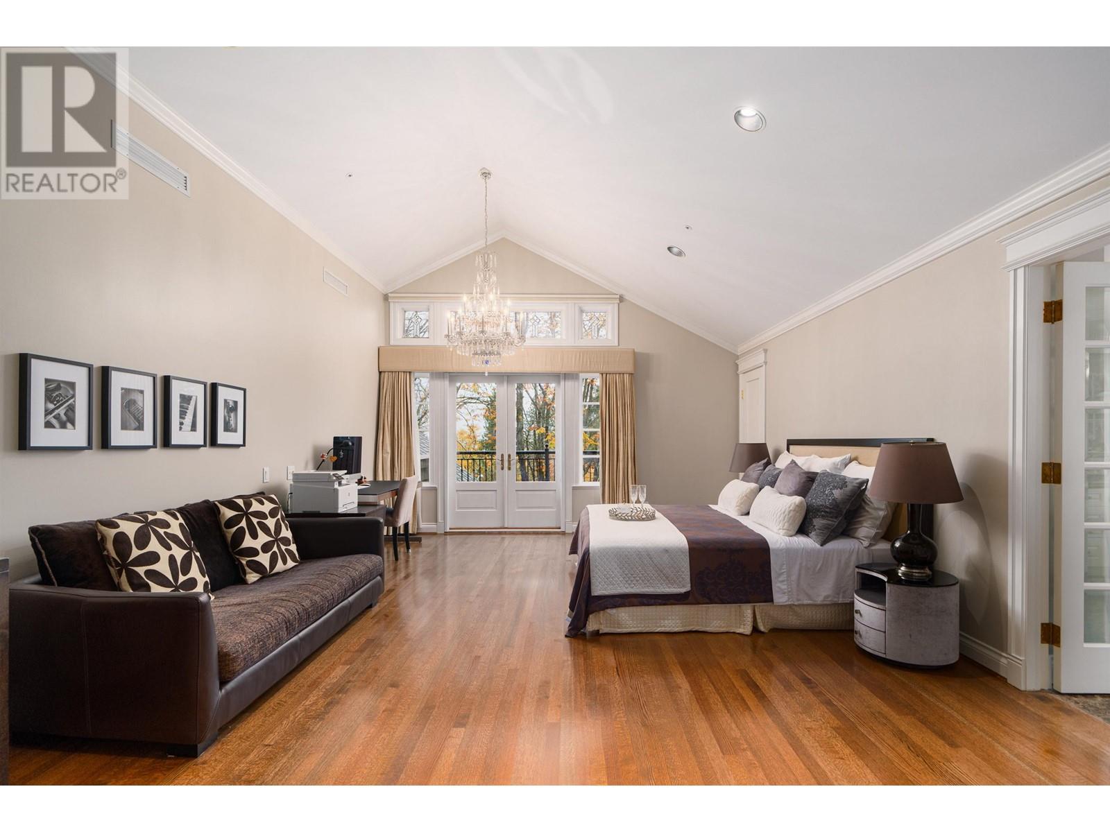 Listing Picture 19 of 40 : 1638 MARPOLE AVENUE, Vancouver / 溫哥華 - 魯藝地產 Yvonne Lu Group - MLS Medallion Club Member